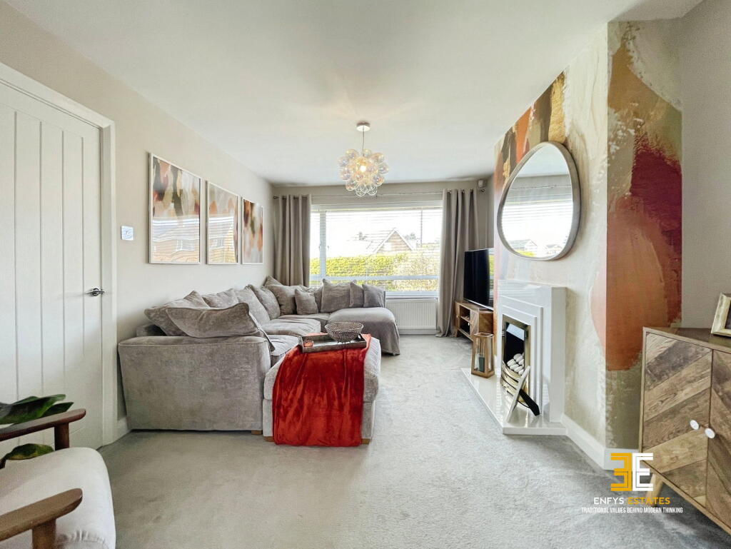 Troon Close, Colwyn Heights, LL29 photo 4