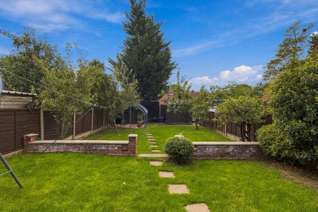 House in Worcester, Dines Green - View 4