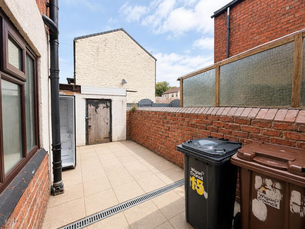 Apartment in Wigan - View 4