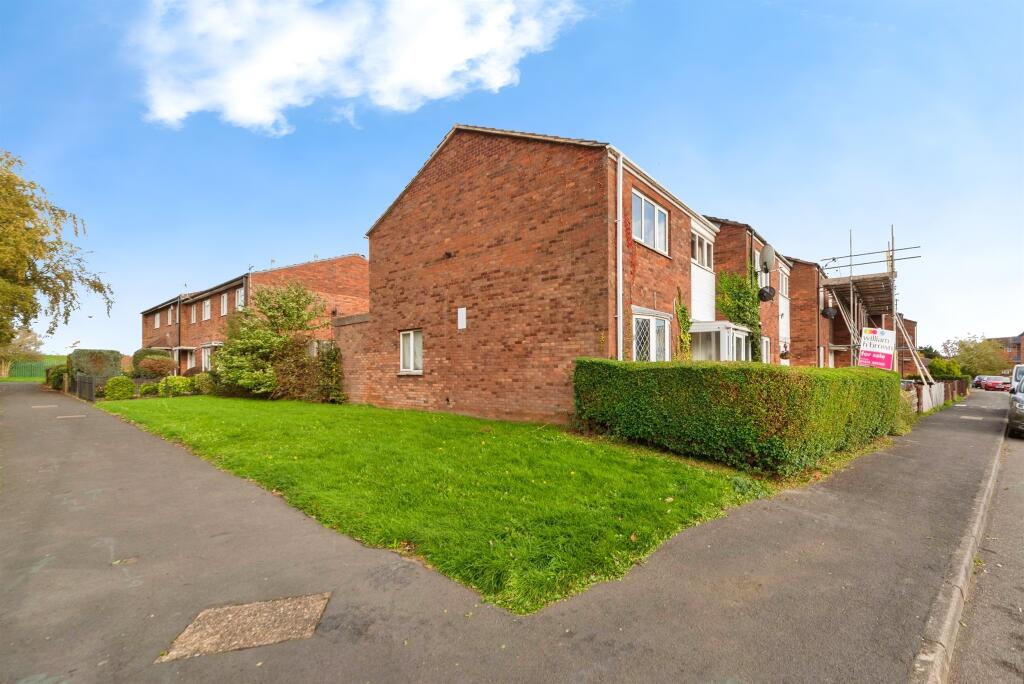 Main image of property: Chestnut Grove, Grantham