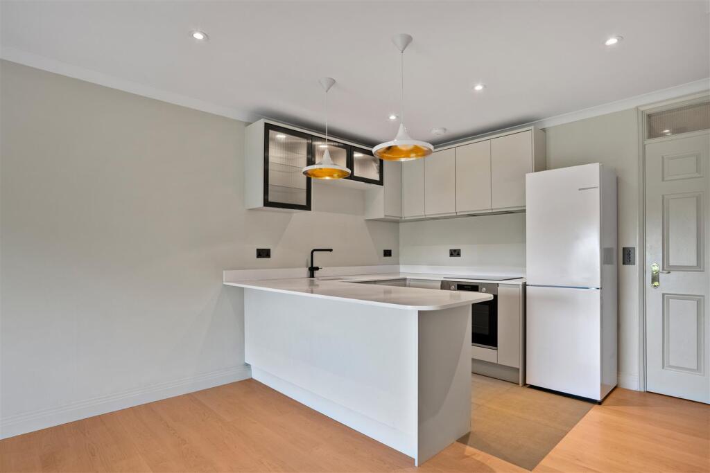 Apartment in London - View 4