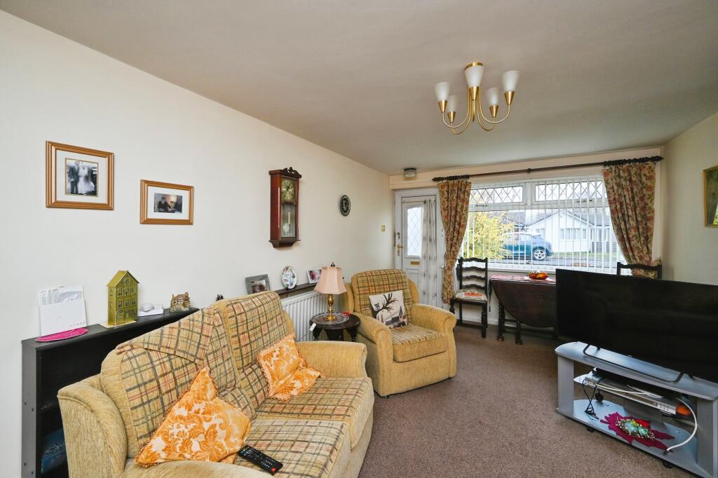 Rosemont Close, Sutton-in-Ashfield, NG17 photo 3