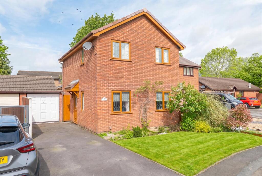 Main image of property: Ashfields, Leyland