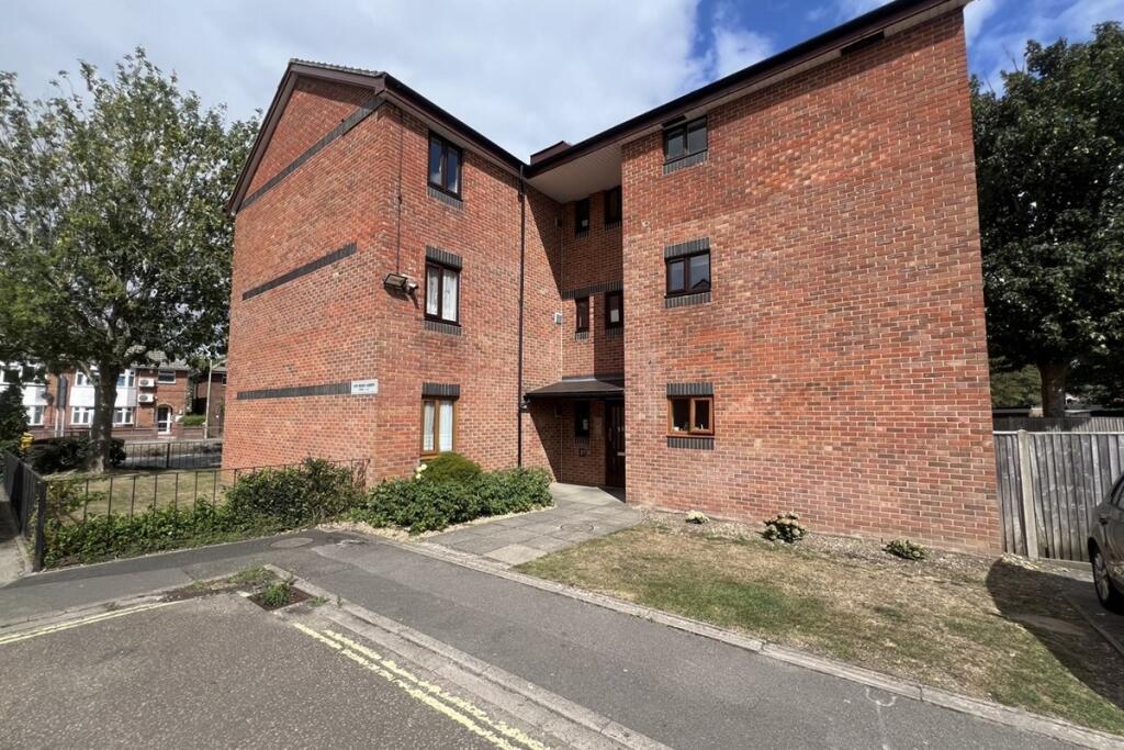 Main image of property: New Priory Gardens, Portchester, Fareham, Hampshire, PO16 9UH