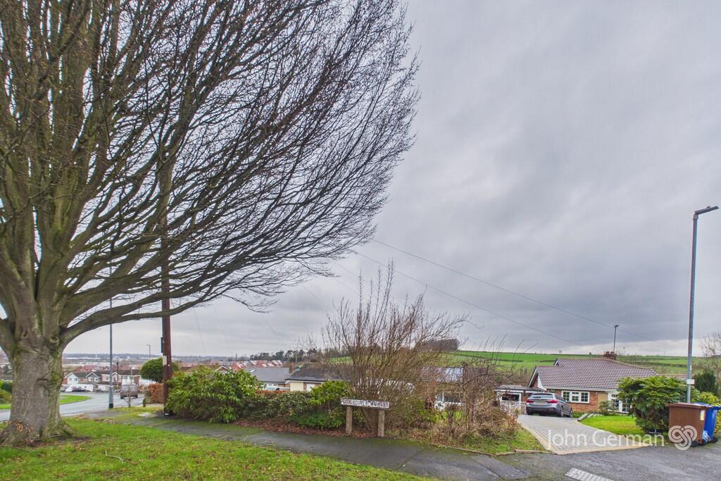 Deepdale Close, Burton-on-Trent photo 2