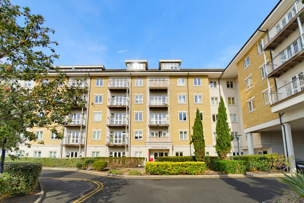 Park Lodge Avenue, West Drayton, UB7 photo 2