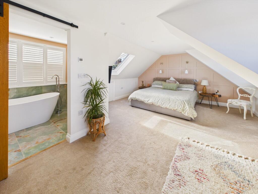 House in Tonbridge - View 2