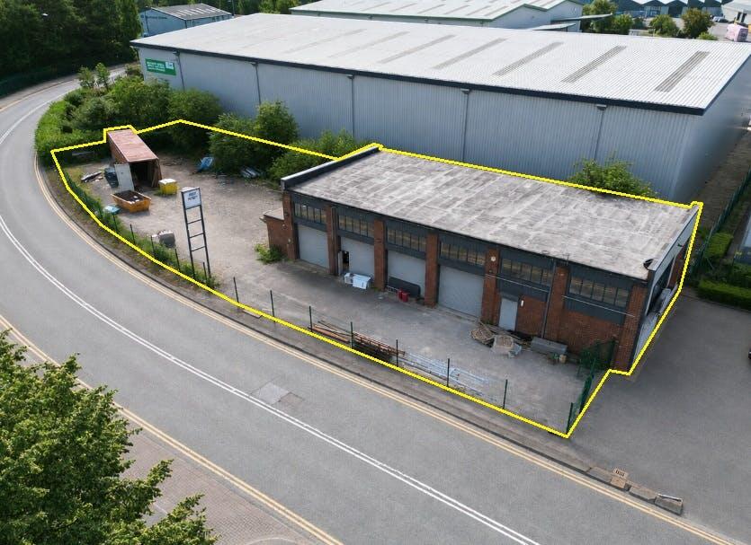 Drone Yellowline.jpg