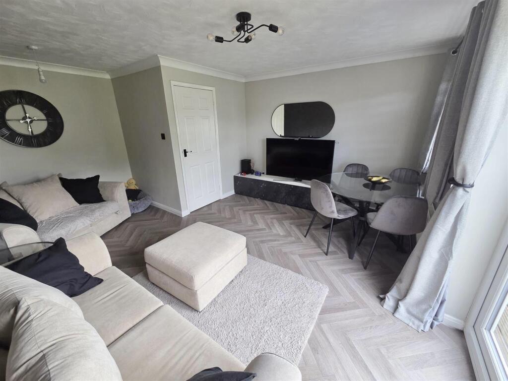 House in Bolsover, Shirebrook - View 5