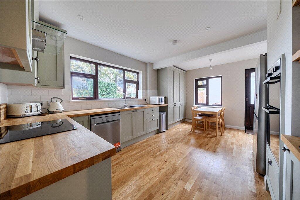 Fairview Drive, Romsey, Hampshire photo 3