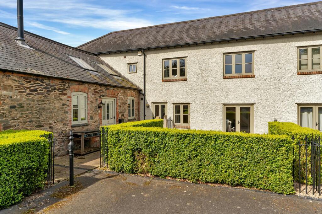 Main image of property: Privet Cottage, Garats Hay, Old Woodhouse