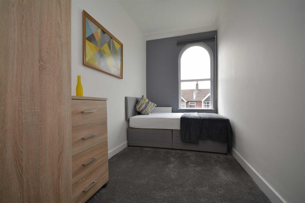 House in Wigan - View 2