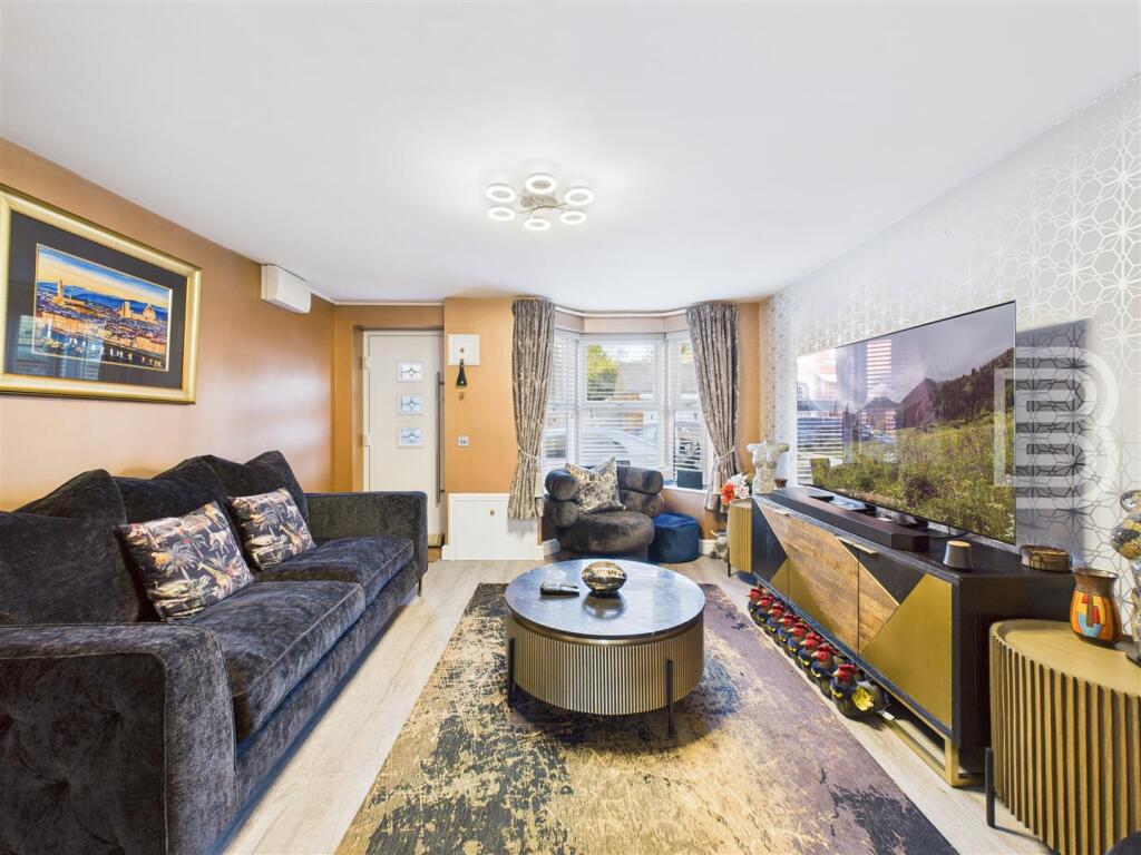 Paradise Street, Rugby - View 5