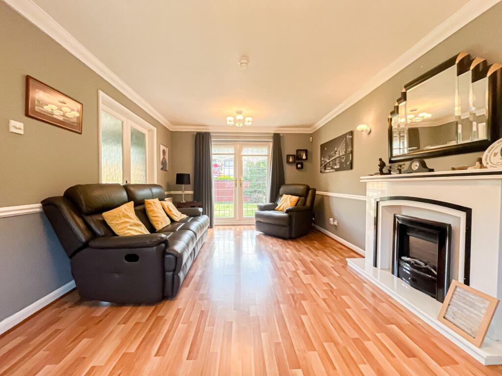 Montfort Drive, Liverpool, L19 photo 4