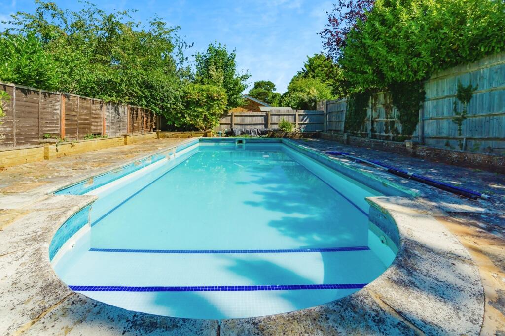 Main image of property: Limpsfield Road, Warlingham, Surrey, CR6