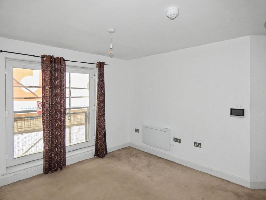 Apartment in Hull, Kingston upon Hull - More