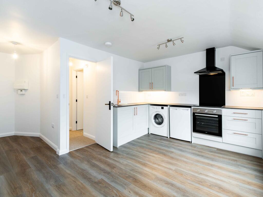 Main image of property: Flat 2, 17 Union Street