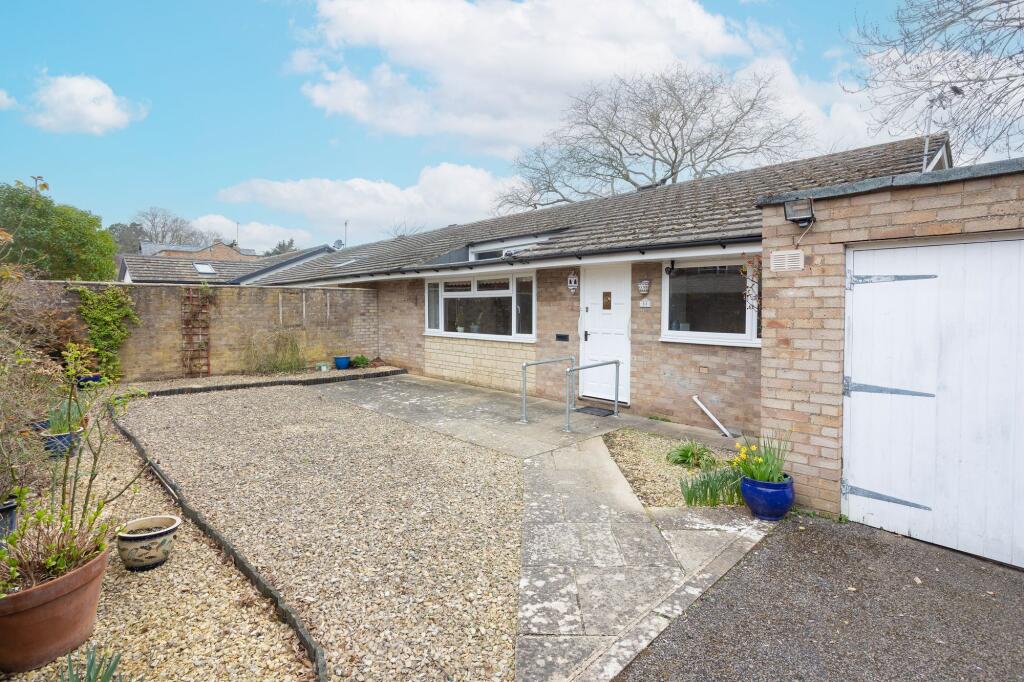 Main image of property: Hernes Close, Oxford, OX2