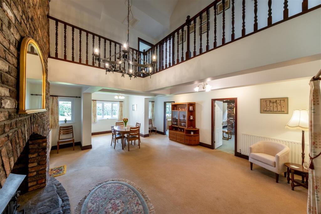 House in Hartford, Cheshire West and Chester - View 3