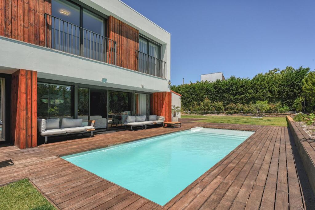 Main image of property: Lisbon, Oeiras