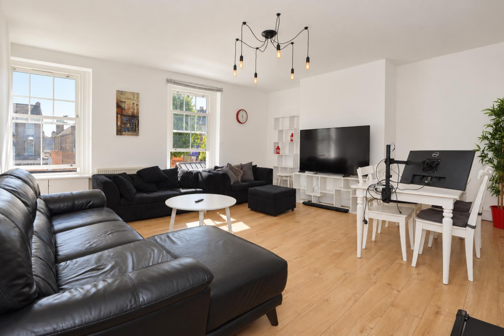 House in London - View 3