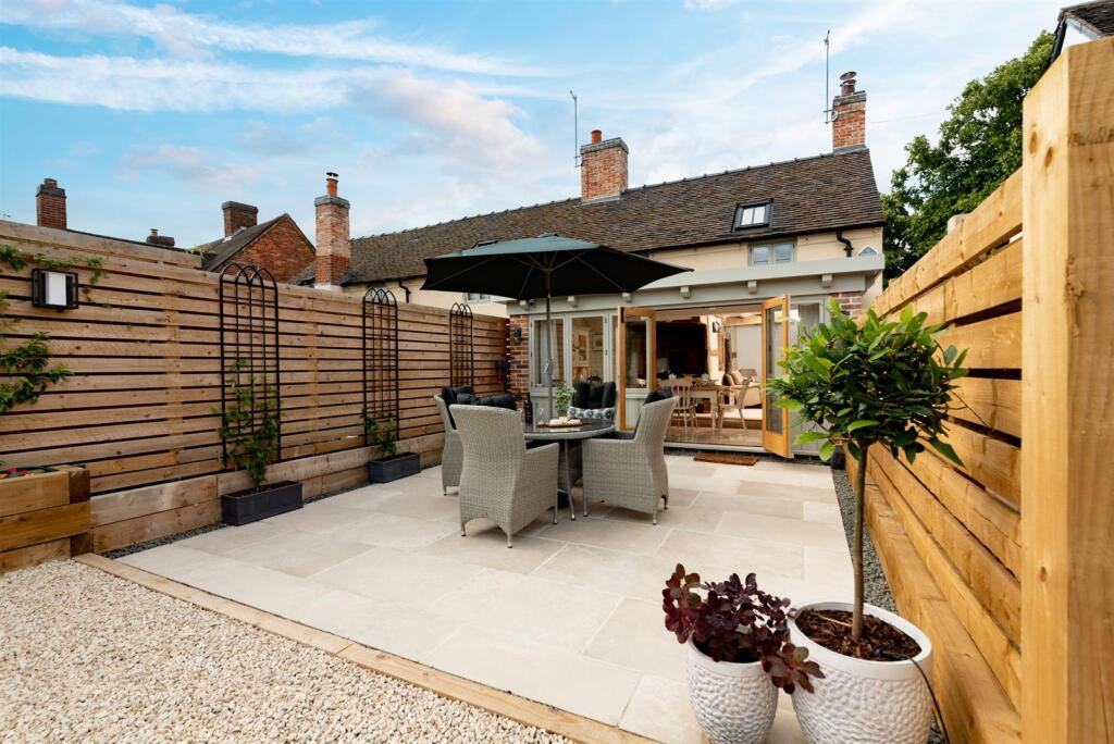 Main image of property: Little Gables Cottage, Alrewas Road, Kings Bromley, DE13