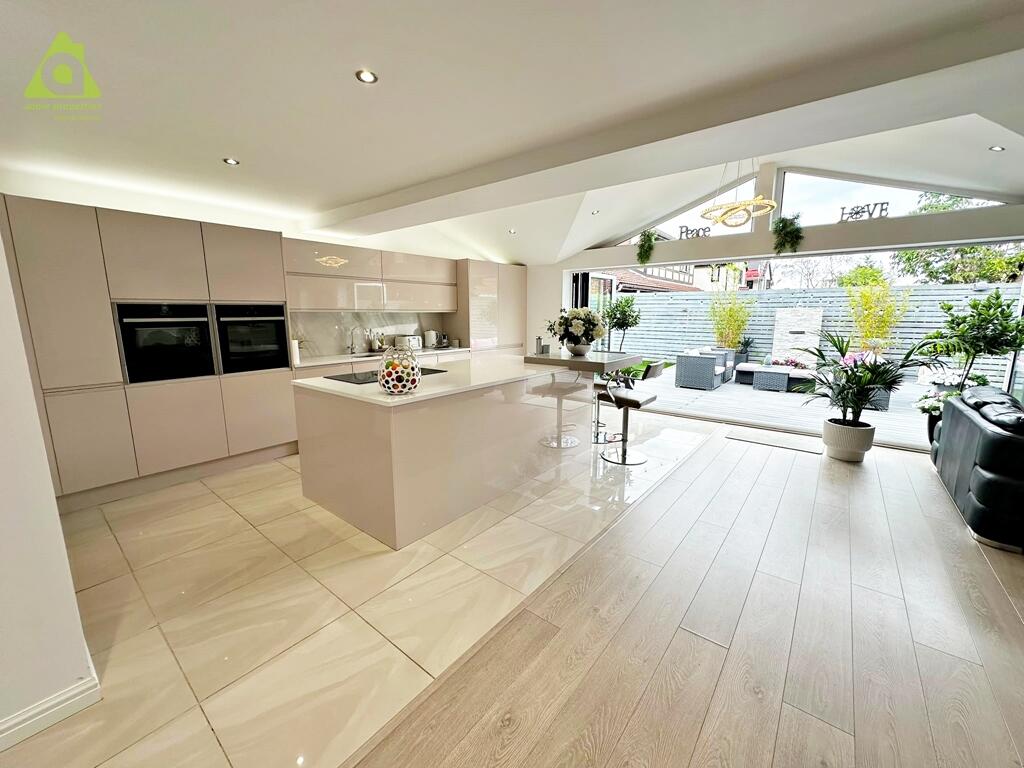 Firs Road, Over Hulton, BL5 1EZ photo 2
