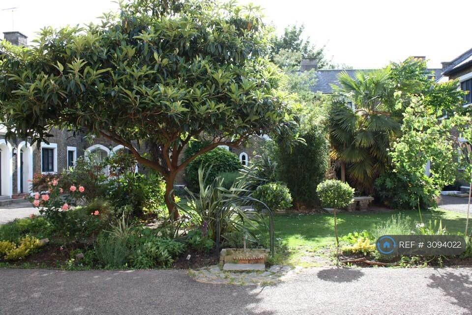 Main image of property: Pilgrims Cloisters, London, SE5