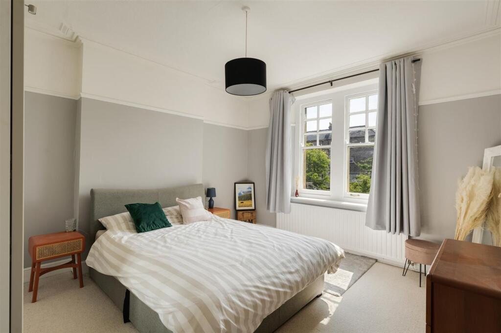 Apartment in Bristol, Sneyd Park - View 6