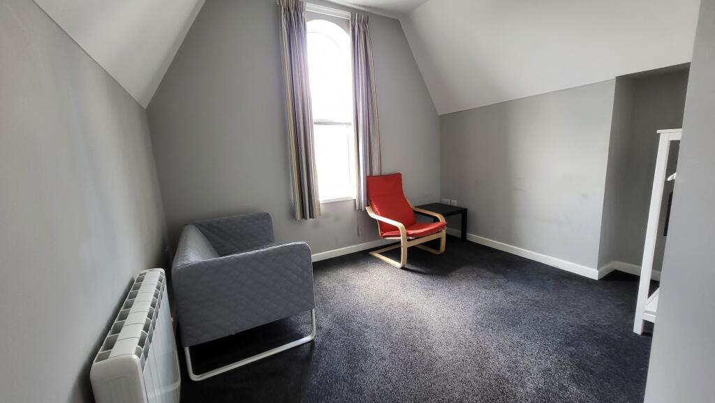 House in Doncaster - View 3