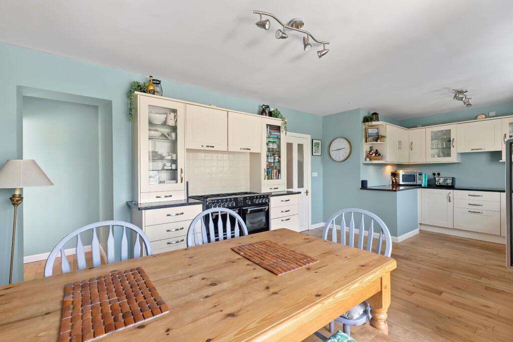 House in Bradford, Ilkley - View 5