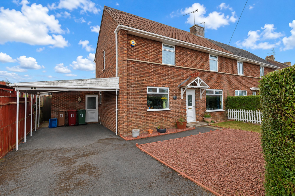 Main image of property: Springbank, Brigg, DN20