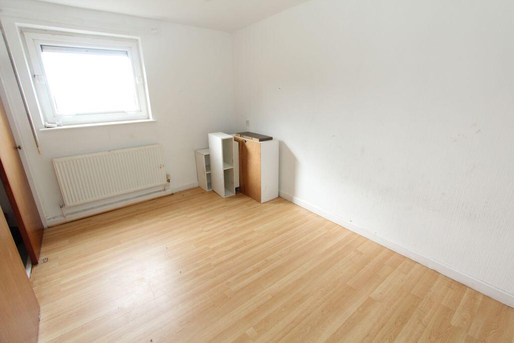 Apartment in Rochdale, Great Howarth - View 6