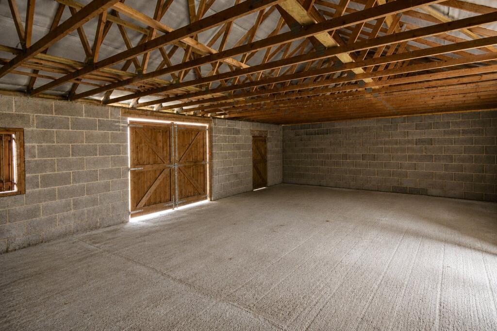 Dudmoor Farm Road, Christchurch, Dorset, BH23 - View 4