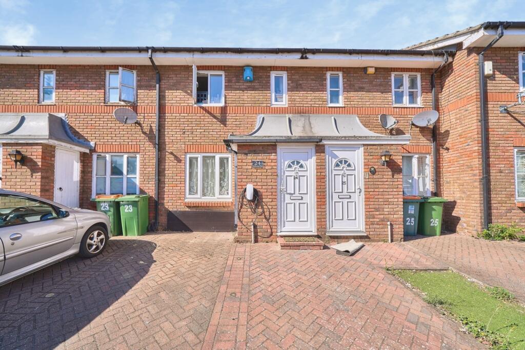 Main image of property: Goldwing Close, London, E16