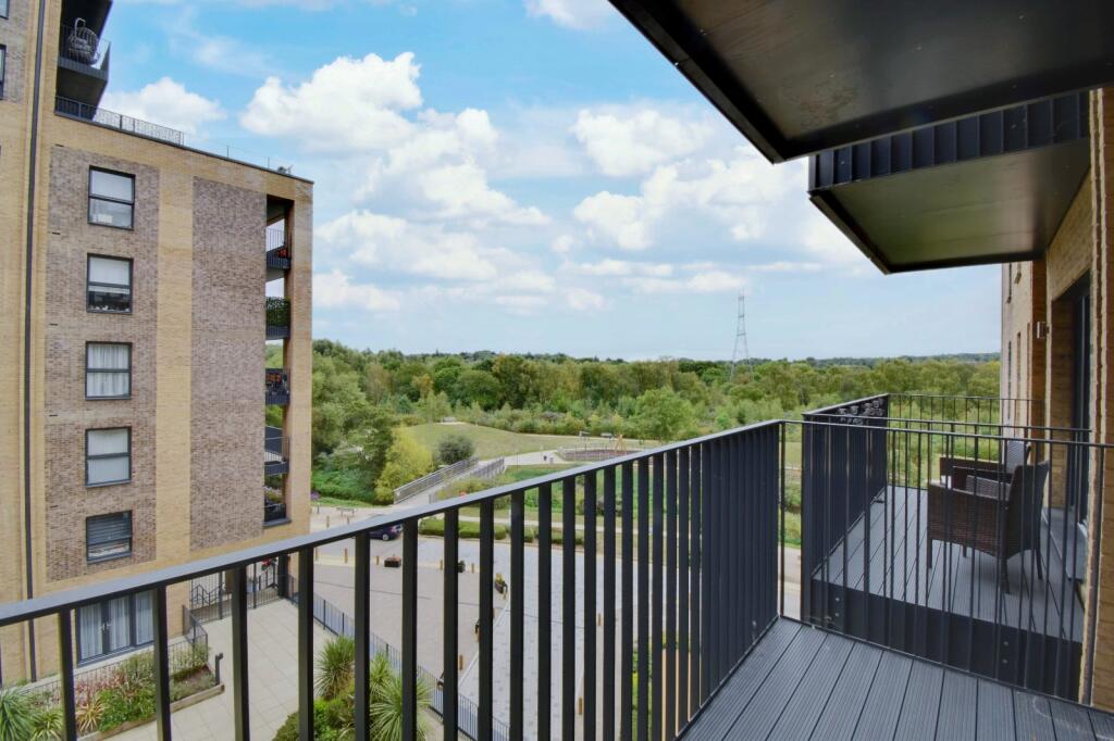 Apartment in Watford - More