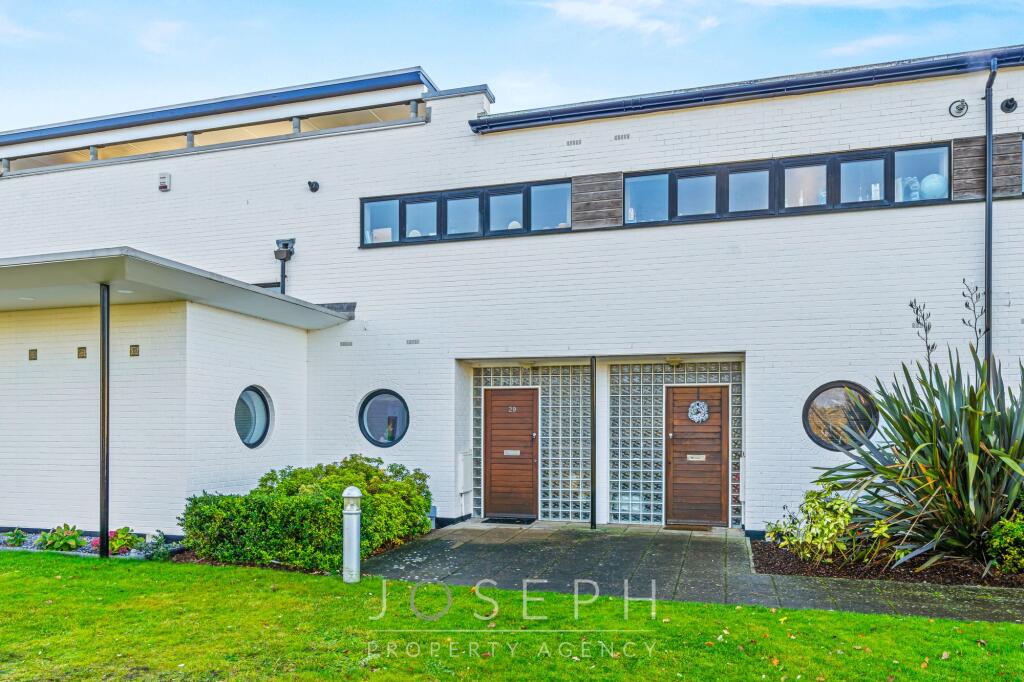 2-bed terraced on Witney Close, Ipswich, IP3, £160,000