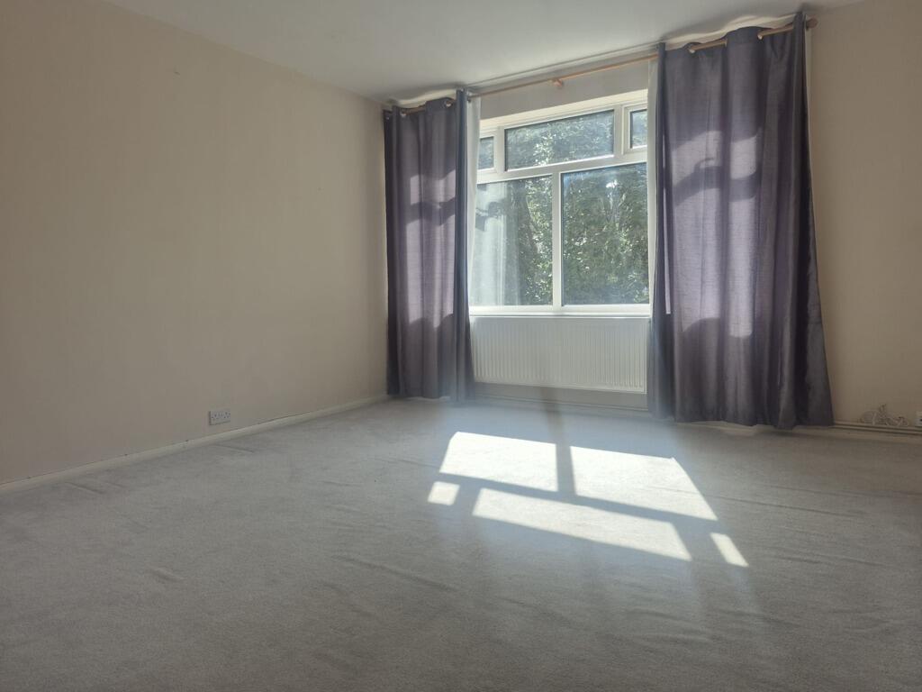 Apartment in Rochester - View 3