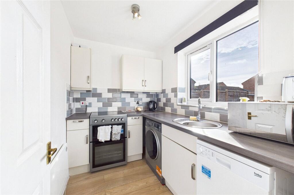 Alderfield Close, Theale, Reading, Berkshire, RG7 - View 5