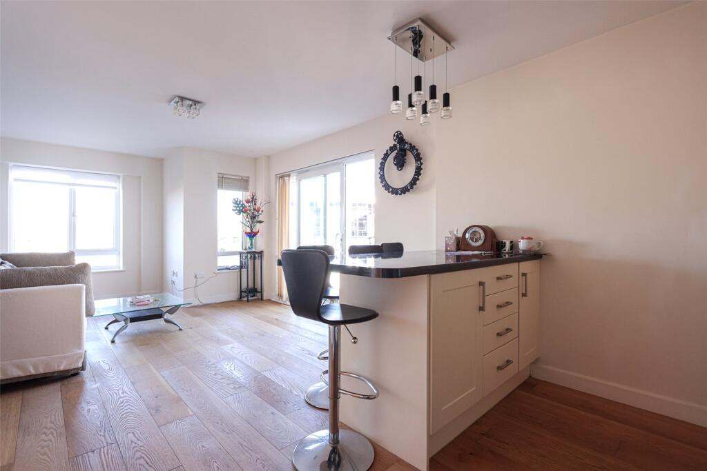 Apartment in London - View 5