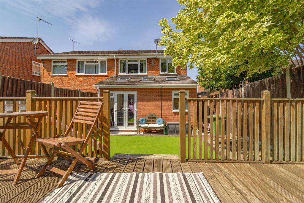 Stowe Drive, Southam photo 4