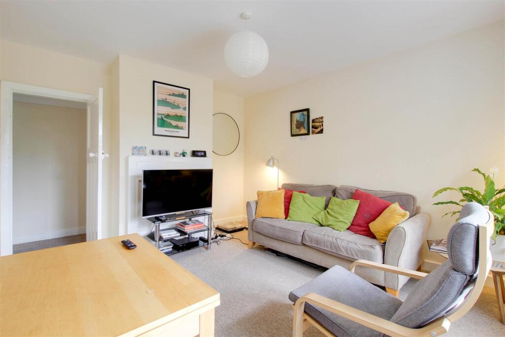 Apartment in Cambridge - View 4