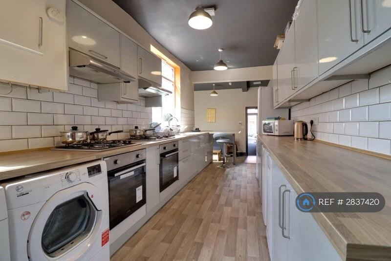 1 bedroom house share for rent
