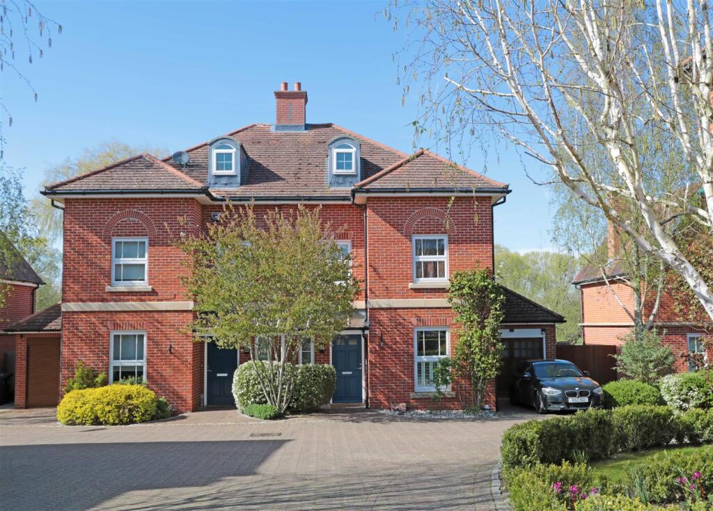 Main image of property: College Close, Thame