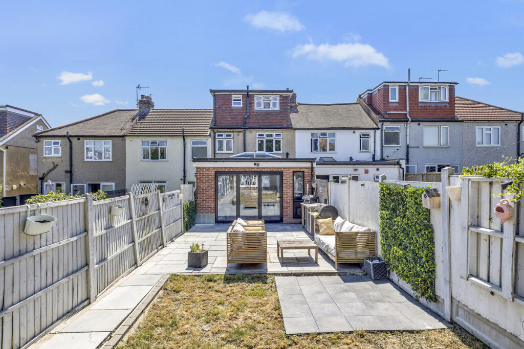 The Drive, Collier Row, RM5 photo 4