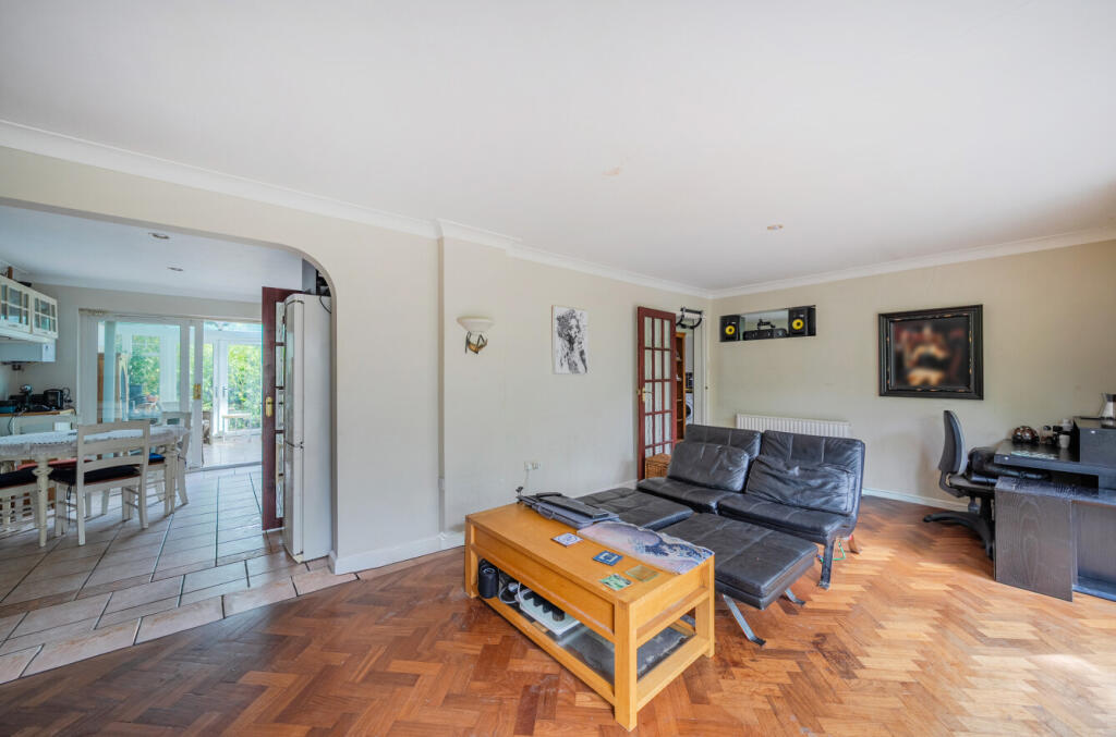House in Woking, Westfield - View 5