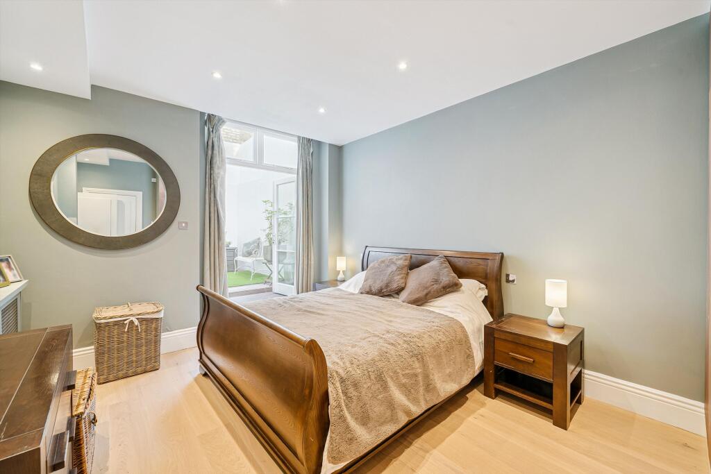 Apartment in London, South Kensington - View 4