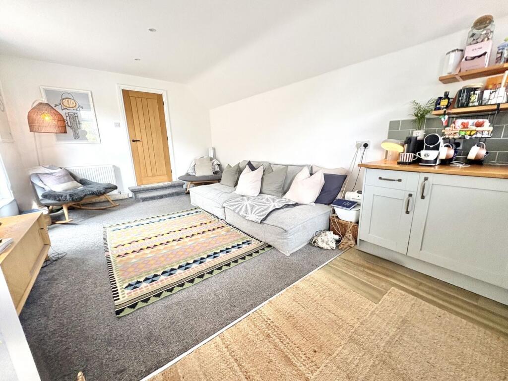 Apartment in Poole - View 5