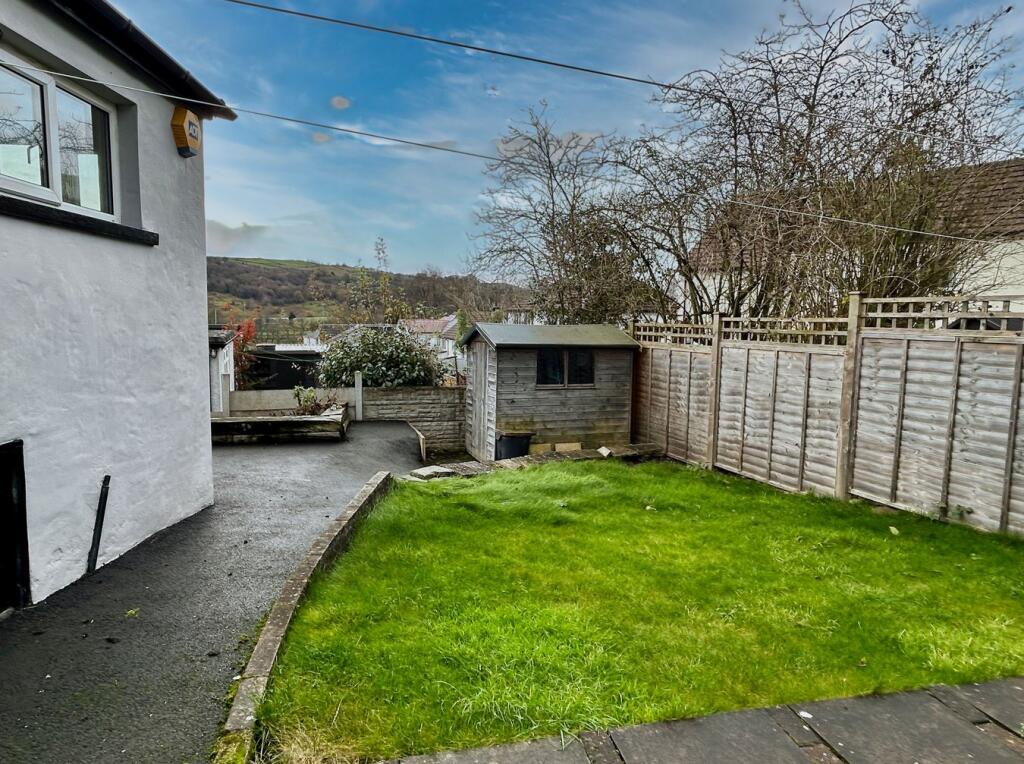 Additional image 10 of Airedale Mount, Sandbeds, Keighley, BD20