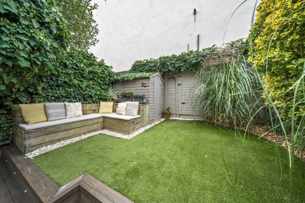 House in London - View 5